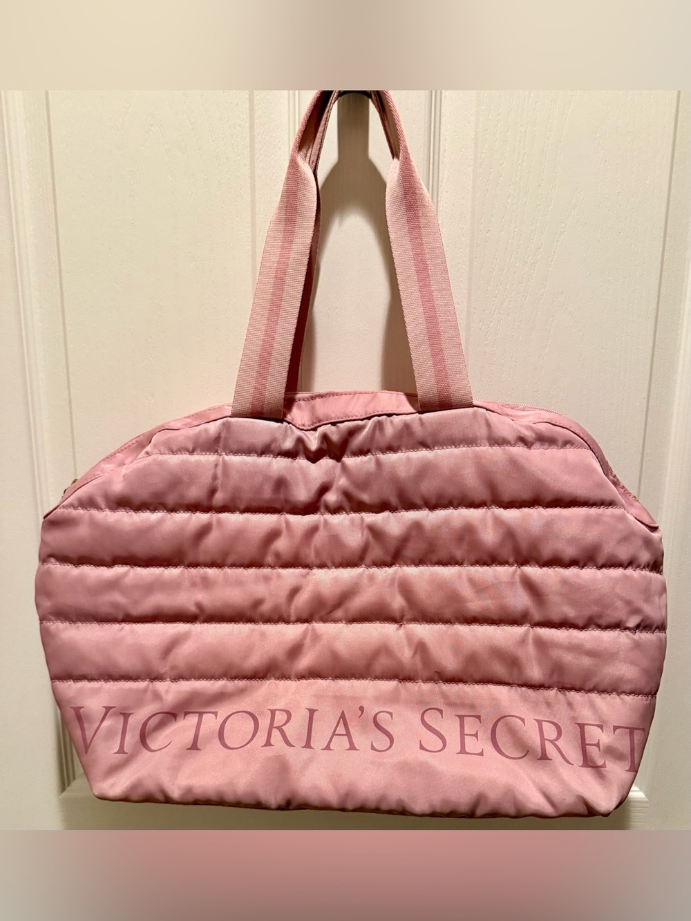 Victoriaโs Secret Pink Quilted Weekender Duffle Travel Bag
